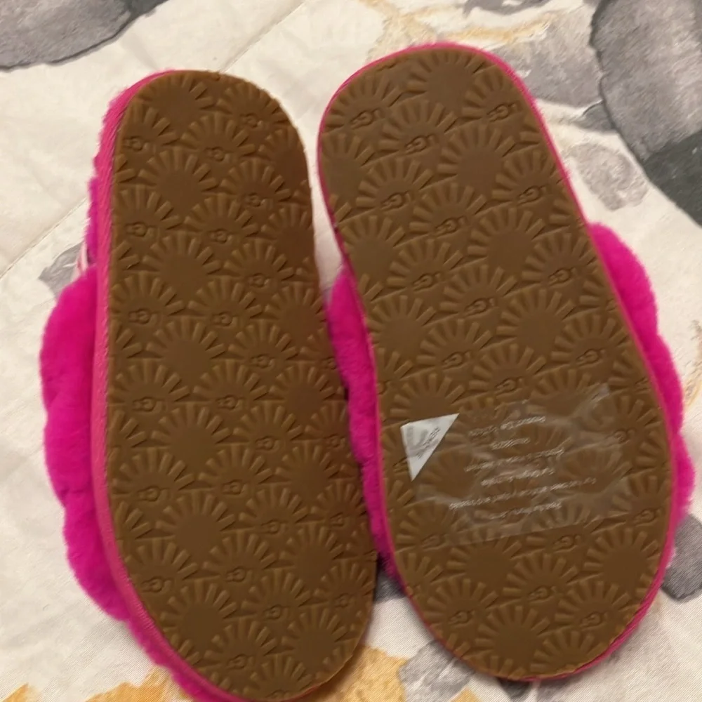 Ugg kids sandal size 9 pink - Picture 3 of 4